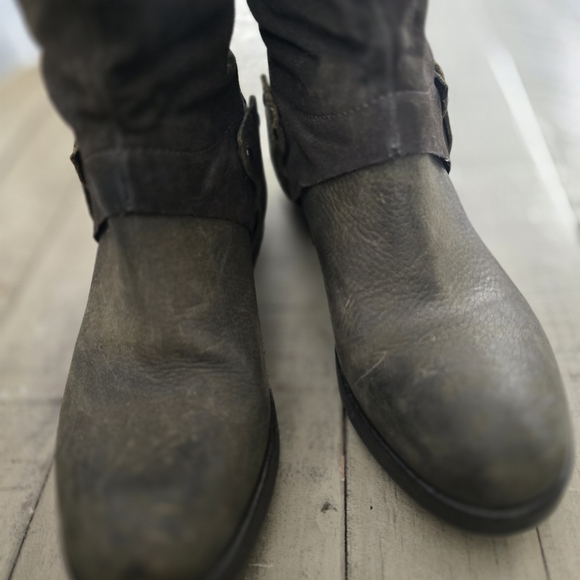 Vera Wang olive green suede motorcycle boots size 9 EUR 40 - Picture 11 of 13